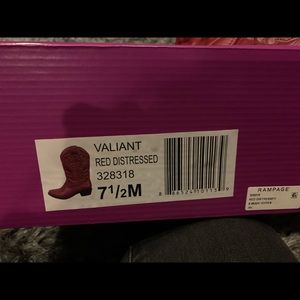 NIB Rampage Red distressed cowboy boots